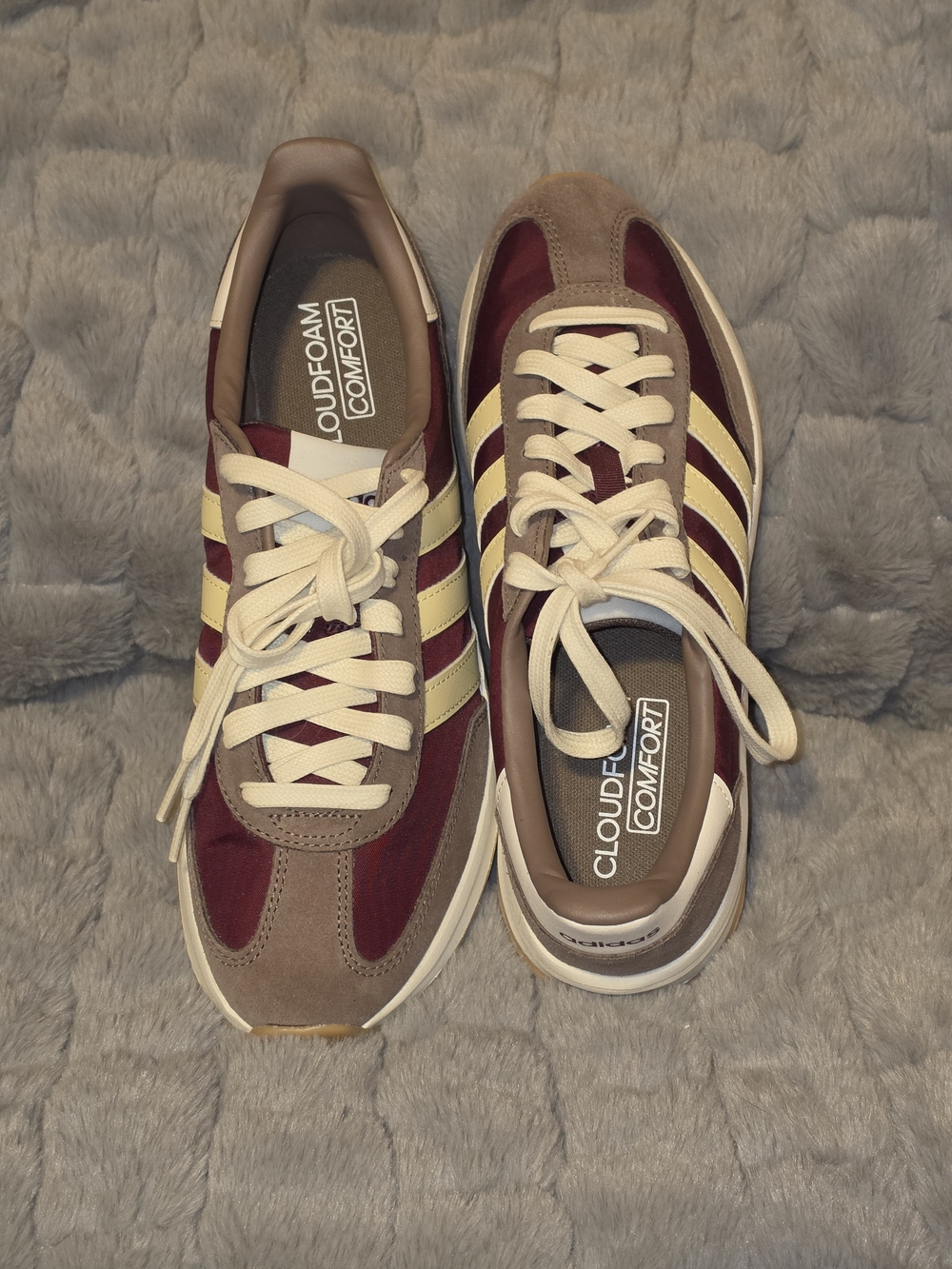 adidas Women's Retro Runner Shoes - Burgundy/Beige - Picture 10 of 10